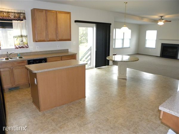 Building Photo - 10418 Country Grove Cir