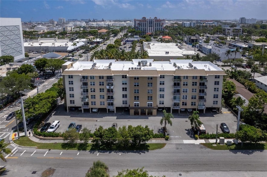 Photo - 1050 SE 15th Street Unit 409