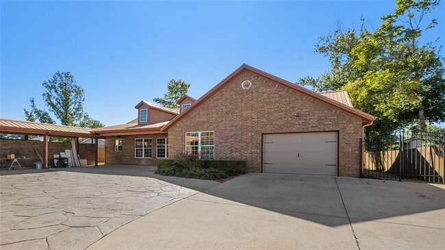Foto del edificio - 1414 W Cypress St