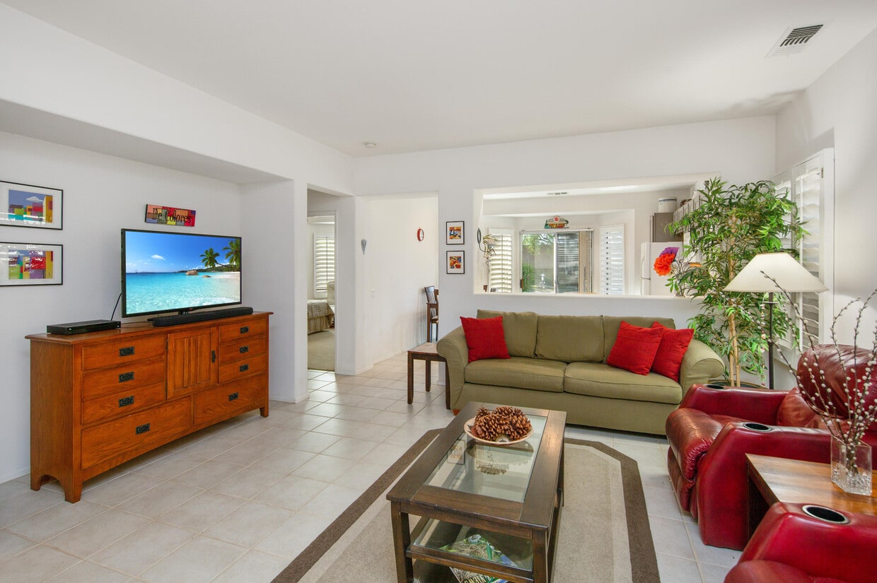 Primary Photo - 78637 Rockwell Cir