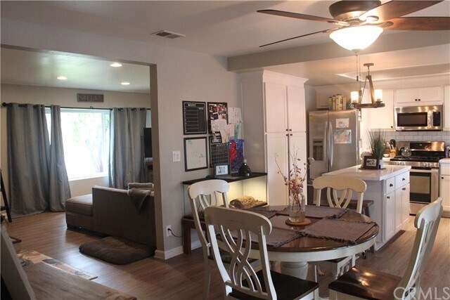 Foto del edificio - 548 Woods Dr