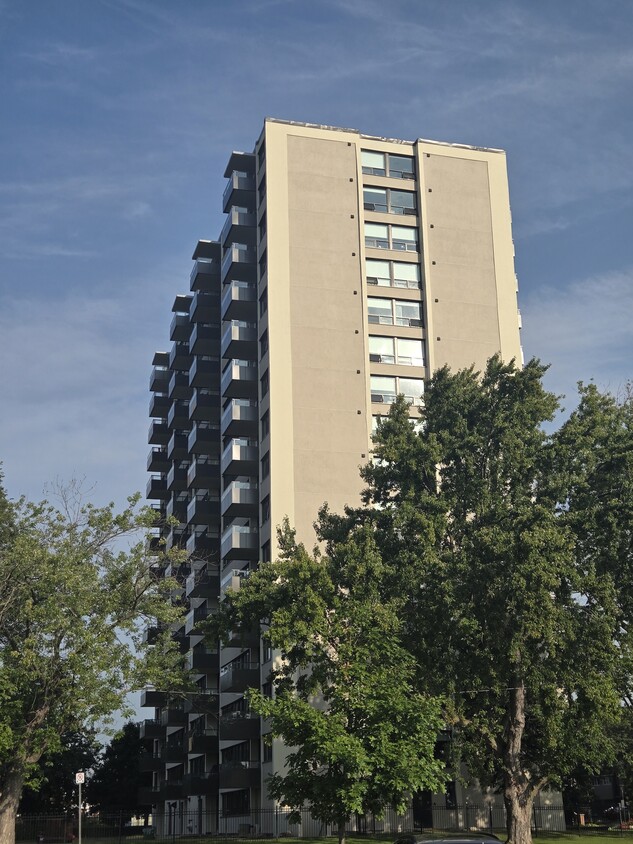 Building Photo - Sir Richard Towers