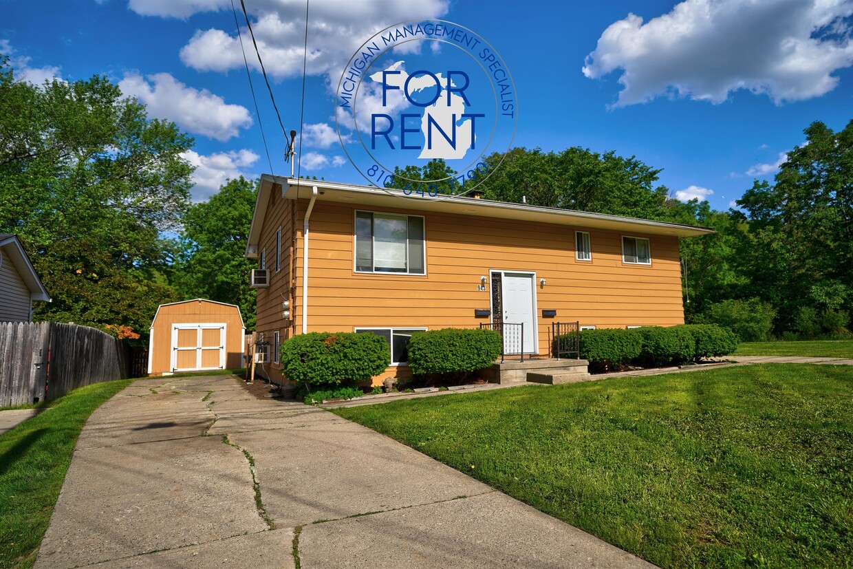 943 Bradley Ave, Flint, MI 48503 Townhome Rentals in Flint MI