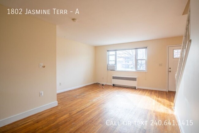 Building Photo - 1802 Jasmine Terrace