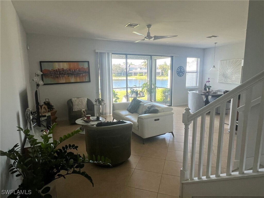 Foto del edificio - 14780 Sutherland Ave