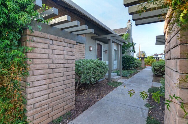 Building Photo - Beautiful Remodeled Home w/Attached 2 Car ...