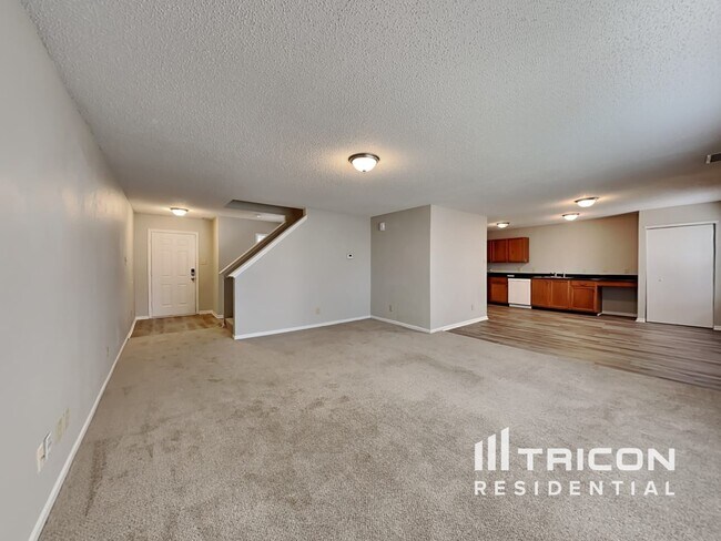 Foto del edificio - 8540 Bluff Point Way