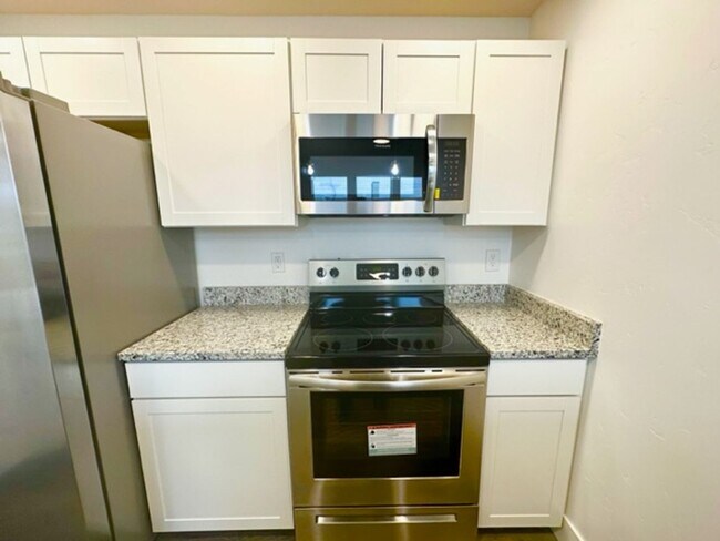 Foto del edificio - 1553 Clear Creek Dr