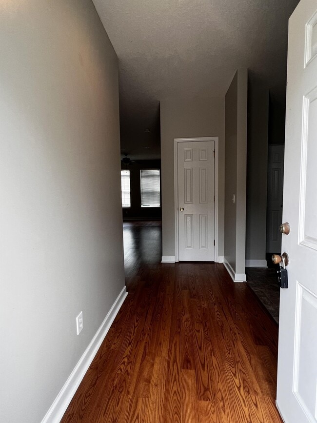 Foto del edificio - 708 Tattnall Dr