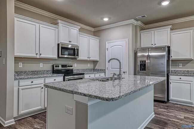 Building Photo - 124 Oak Fletcher Dr