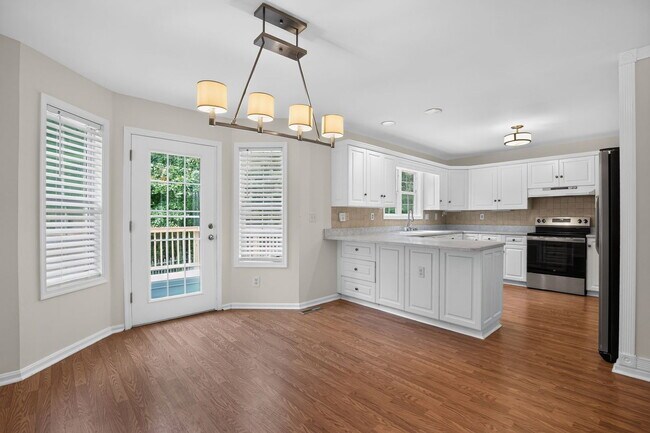 Building Photo - 20787 Red Rose Ct
