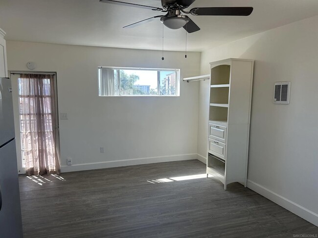 Foto del edificio - 3742 Sixth Ave