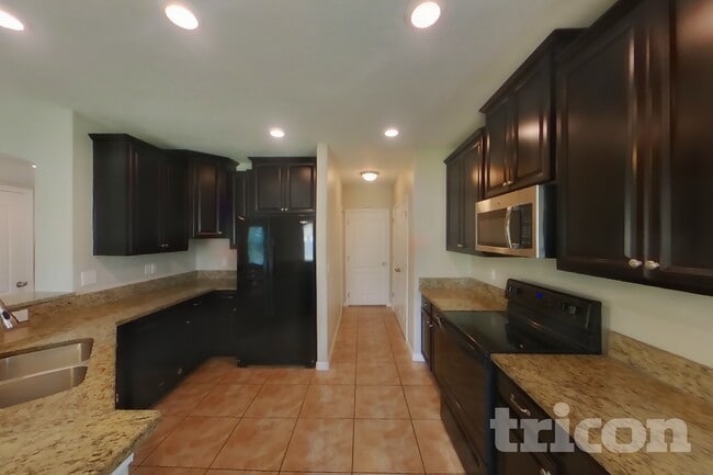 Building Photo - 13814 Crater Cir