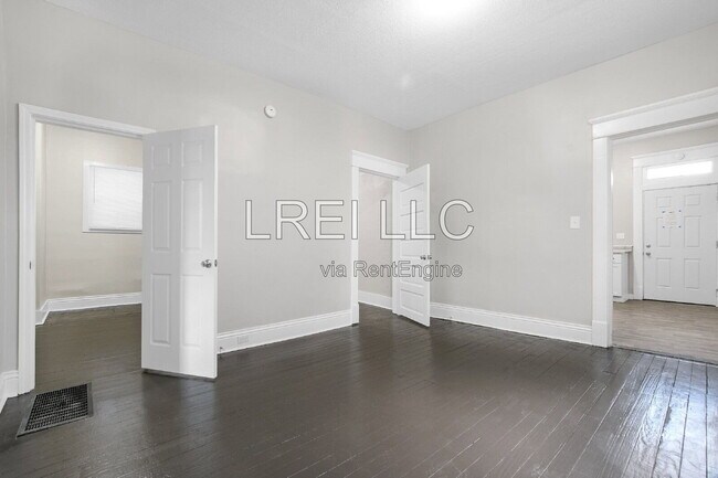 Foto del edificio - 2717 Hale Ave