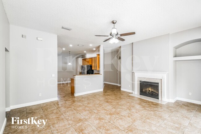 Foto del edificio - 408 Spring Ridge Ct