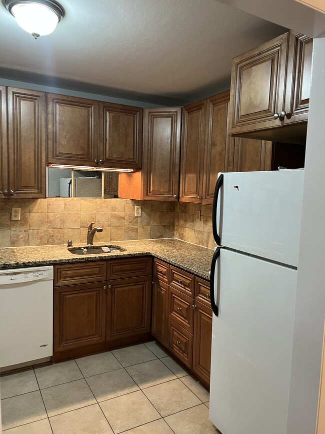 Foto del edificio - 2467 NJ-10