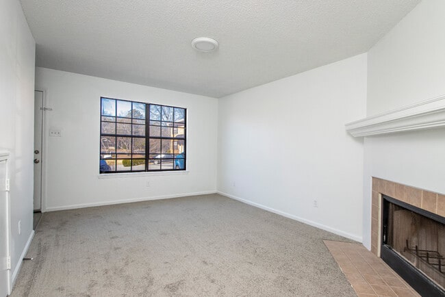Building Photo - 1815 Reservoir Rd