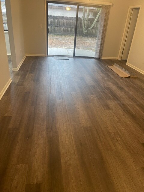 Foto del edificio - 2908 Alpine Pl