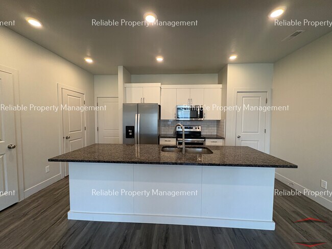 Foto del edificio - 148 S Emery Ln