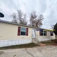 Building Photo - 842 Corinne Dr