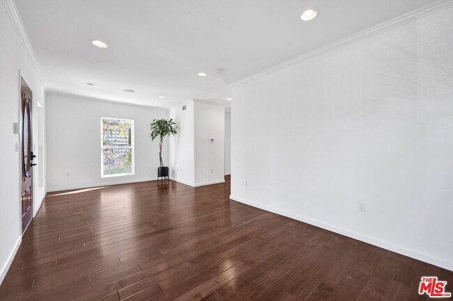 Foto del edificio - 2124 Reservoir St