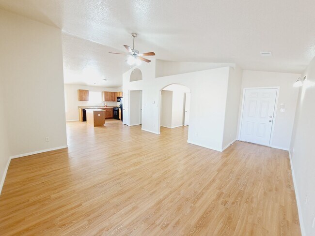 Foto del edificio - Great 3 bed, 2 bath, 1575 sq ft home in Hu...