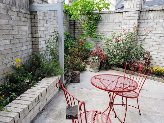 Foto del edificio - 7262 Regency Square Ct