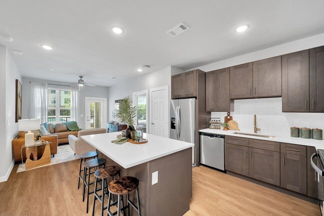 Building Photo - The Delta Pearland