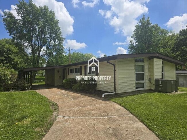 Building Photo - 920 St Anthony Ln