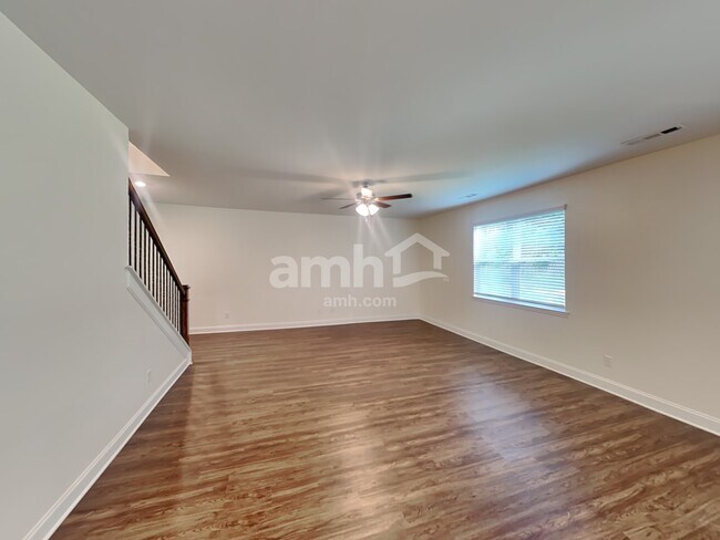 Building Photo - 428 Charity Ln