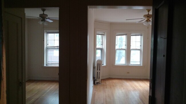 Foto del edificio - Work from Home? Big Four Room 1 (or 2) Bedroom or Office