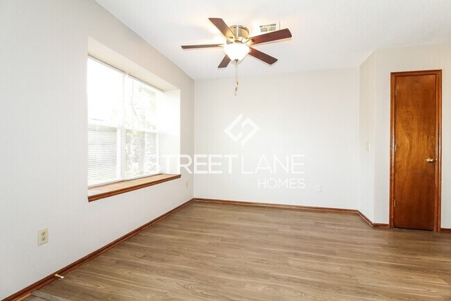 Foto del edificio - Charming 3 Bedroom, 2 Bath Home in Edmond,...