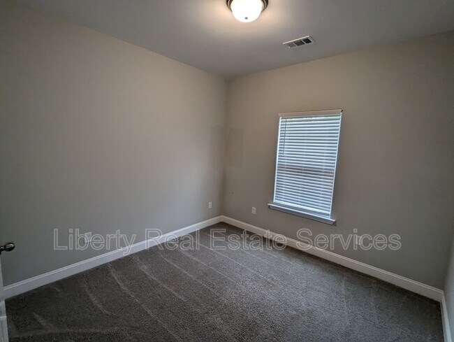 Foto del edificio - 172 Taylors Crk Dr