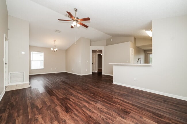 Building Photo - 6713 Summer Cove Dr