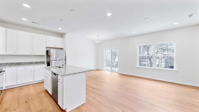 Building Photo - A Great Way to start spring fresh