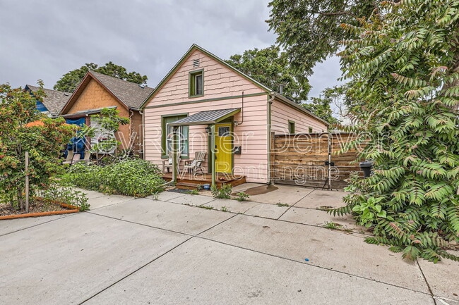Building Photo - 4543 Columbine St