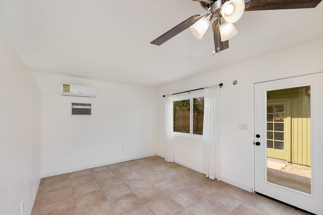 Building Photo - 38501 Bel Air Dr