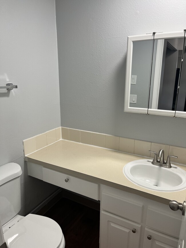 Half Bath - Capitol Gardens
