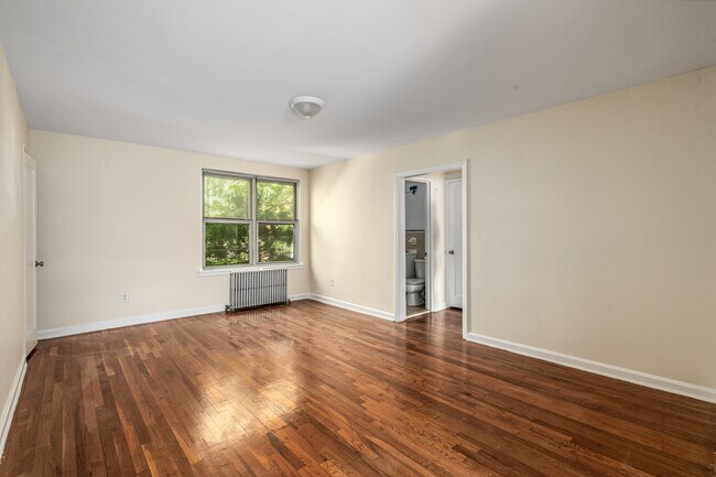 Foto del edificio - 195-04 39th Ave