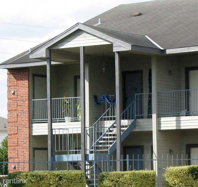 Building Photo - 8800 Westplace Dr