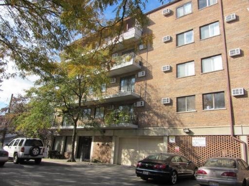 Primary Photo - 2320 N Nordica Ave