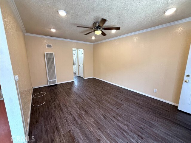 Foto del edificio - 10234 Woodworth Ave