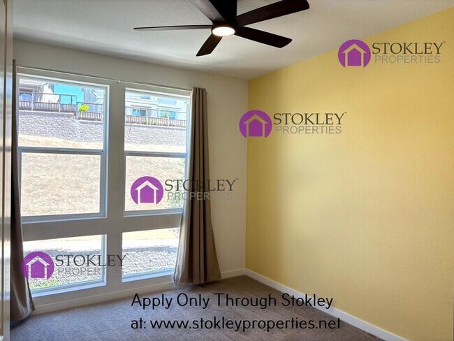 Foto del edificio - 2700 Wildflower Sta Pl