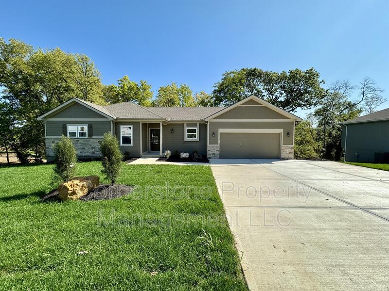 8355 Kill Creek Rd, De Soto, KS 66018 House Rental in De Soto, KS