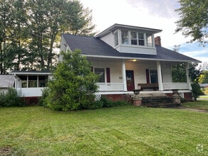 Building Photo - 628 Pisgah Dr