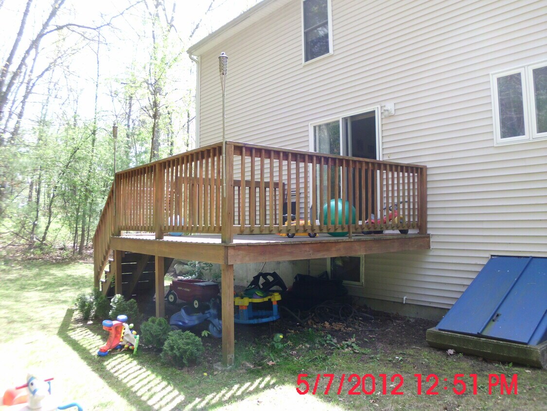 Building Photo - 8 Parmenter Rd