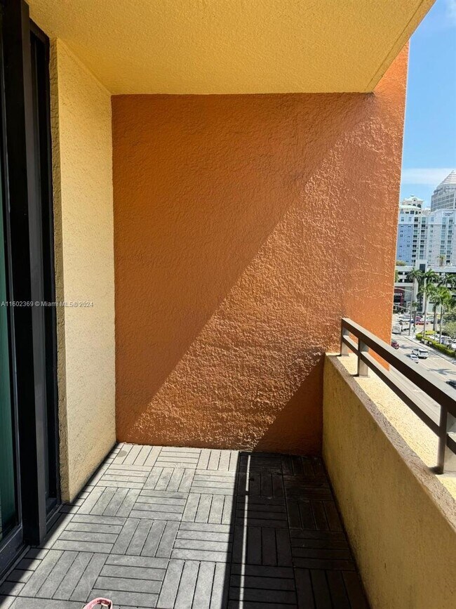 Building Photo - 110 North Federal Highway Apt #702, Fort L...