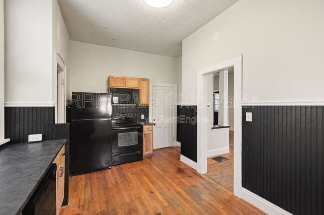 Photo - 2220 Salvador St House