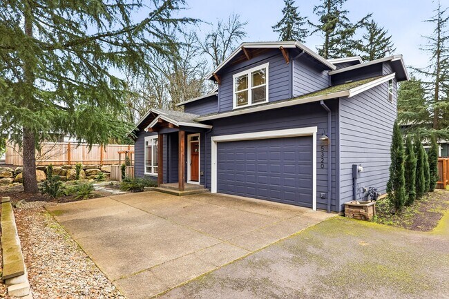 Foto del edificio - Beautiful 3 Bedroom/2.5 Lake Oswego