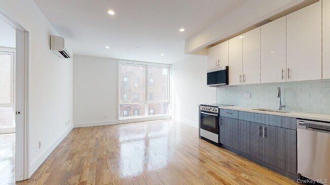 Building Photo - 138-28 Queens Blvd